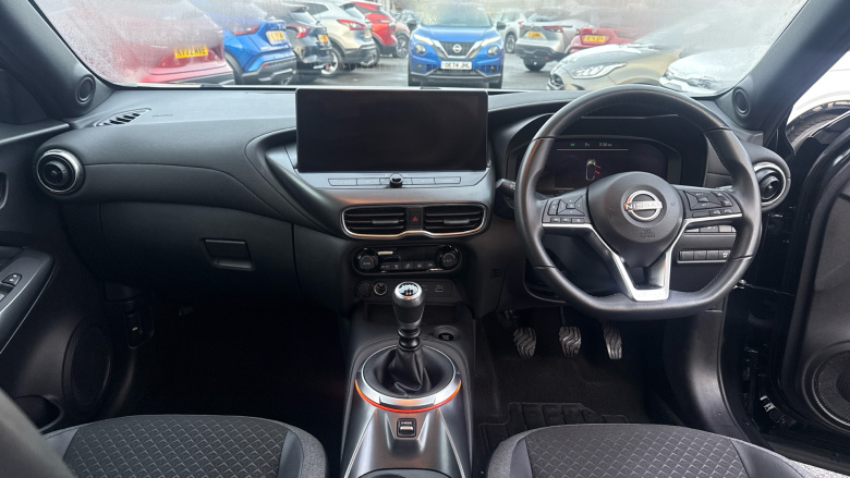 Nissan Juke 1.0 DiG-T N-Connecta 5dr Petrol Hatchback